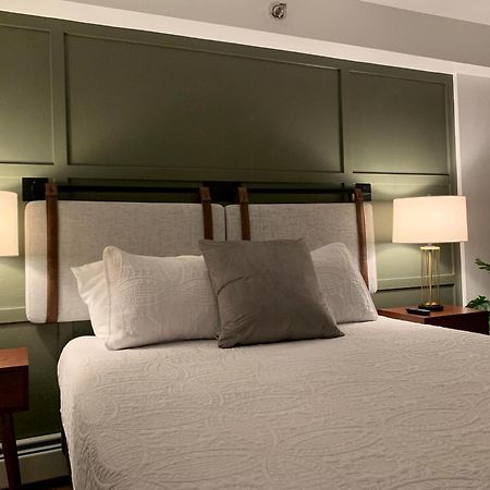 The Brooks Hotel Restaurant And Lounge 월리스 외부 사진