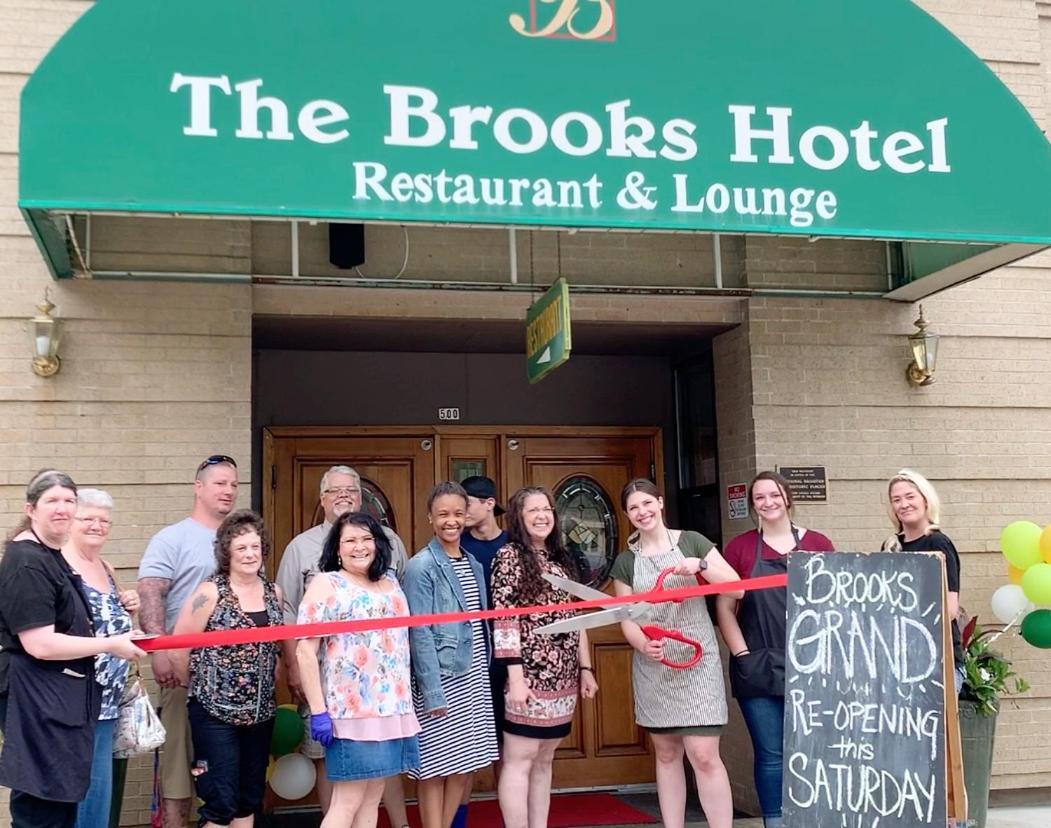 The Brooks Hotel Restaurant And Lounge 월리스 외부 사진