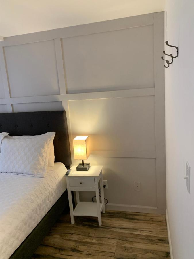 The Brooks Hotel Restaurant And Lounge 월리스 외부 사진
