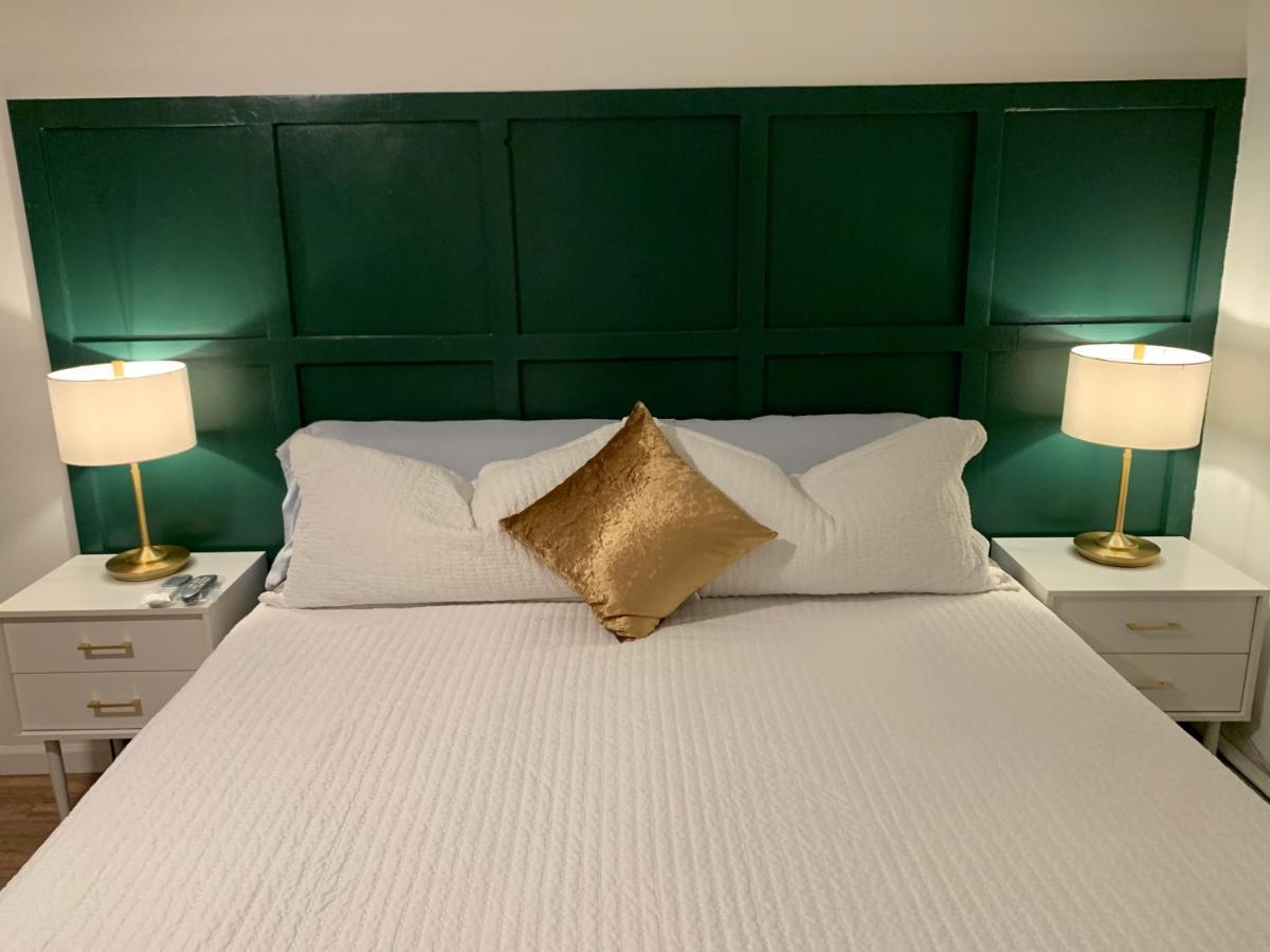 The Brooks Hotel Restaurant And Lounge 월리스 외부 사진