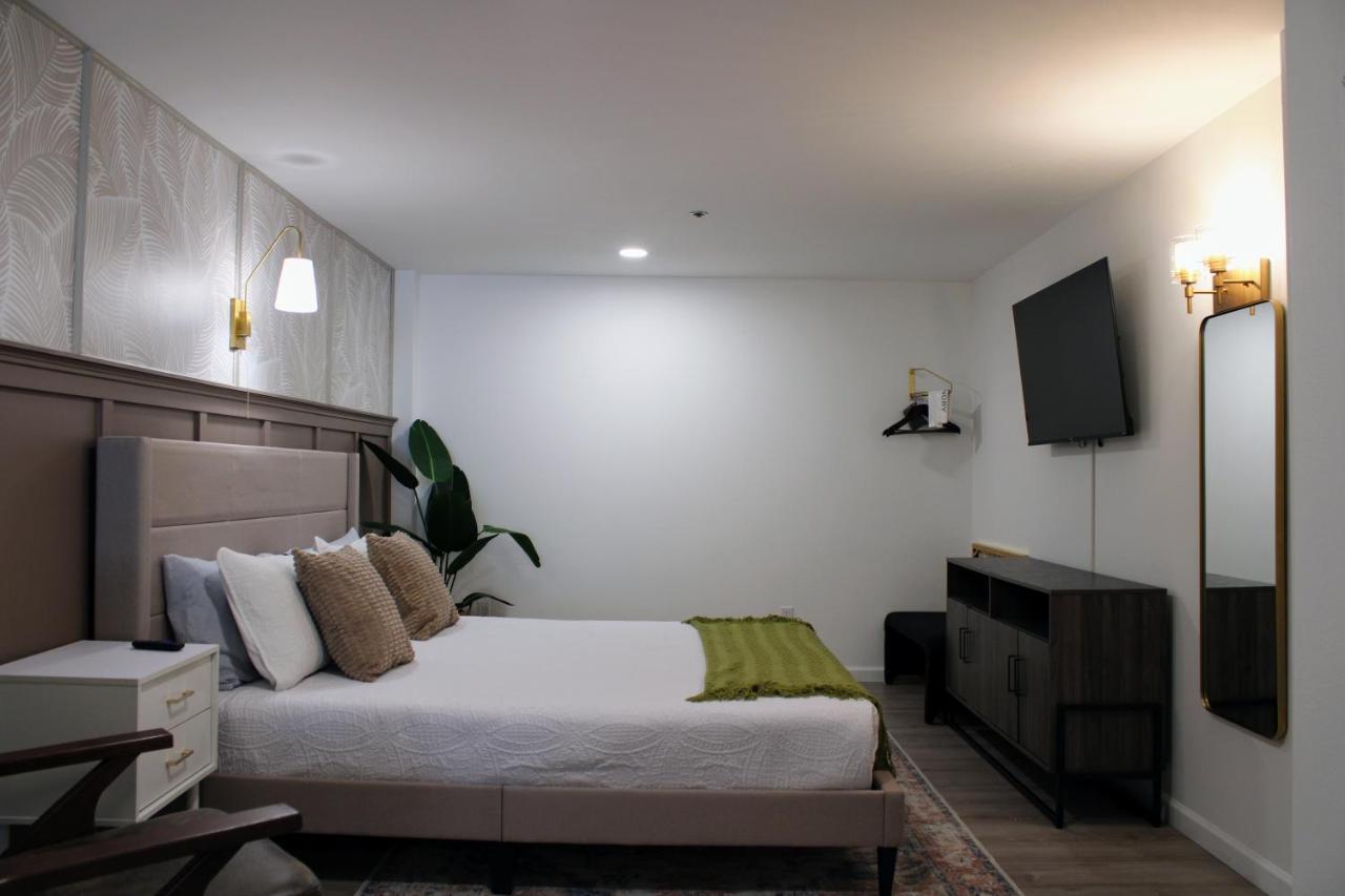 The Brooks Hotel Restaurant And Lounge 월리스 외부 사진