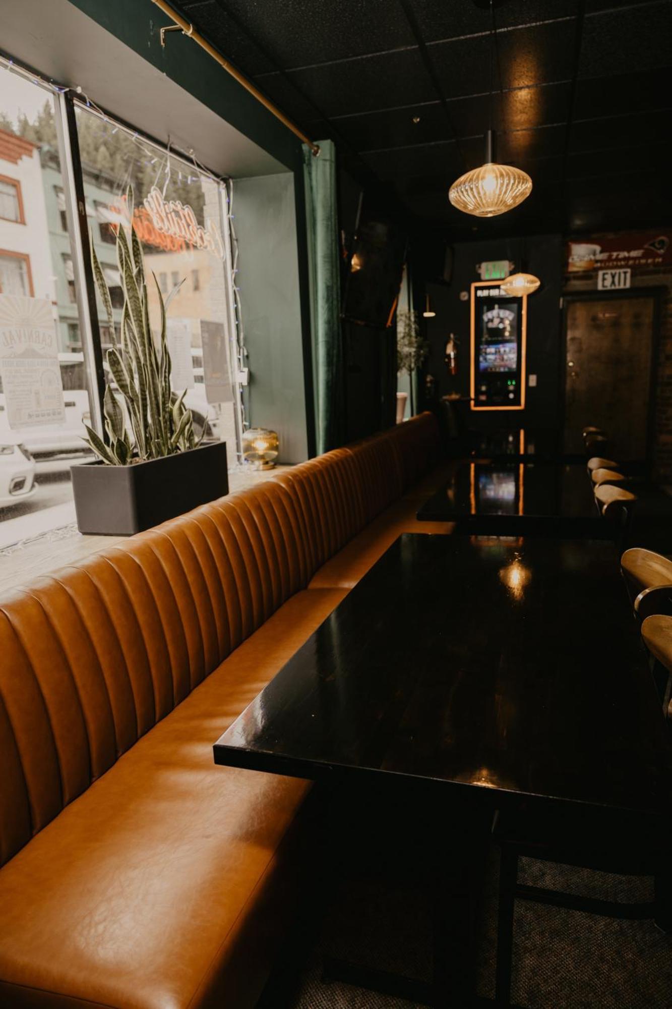 The Brooks Hotel Restaurant And Lounge 월리스 외부 사진