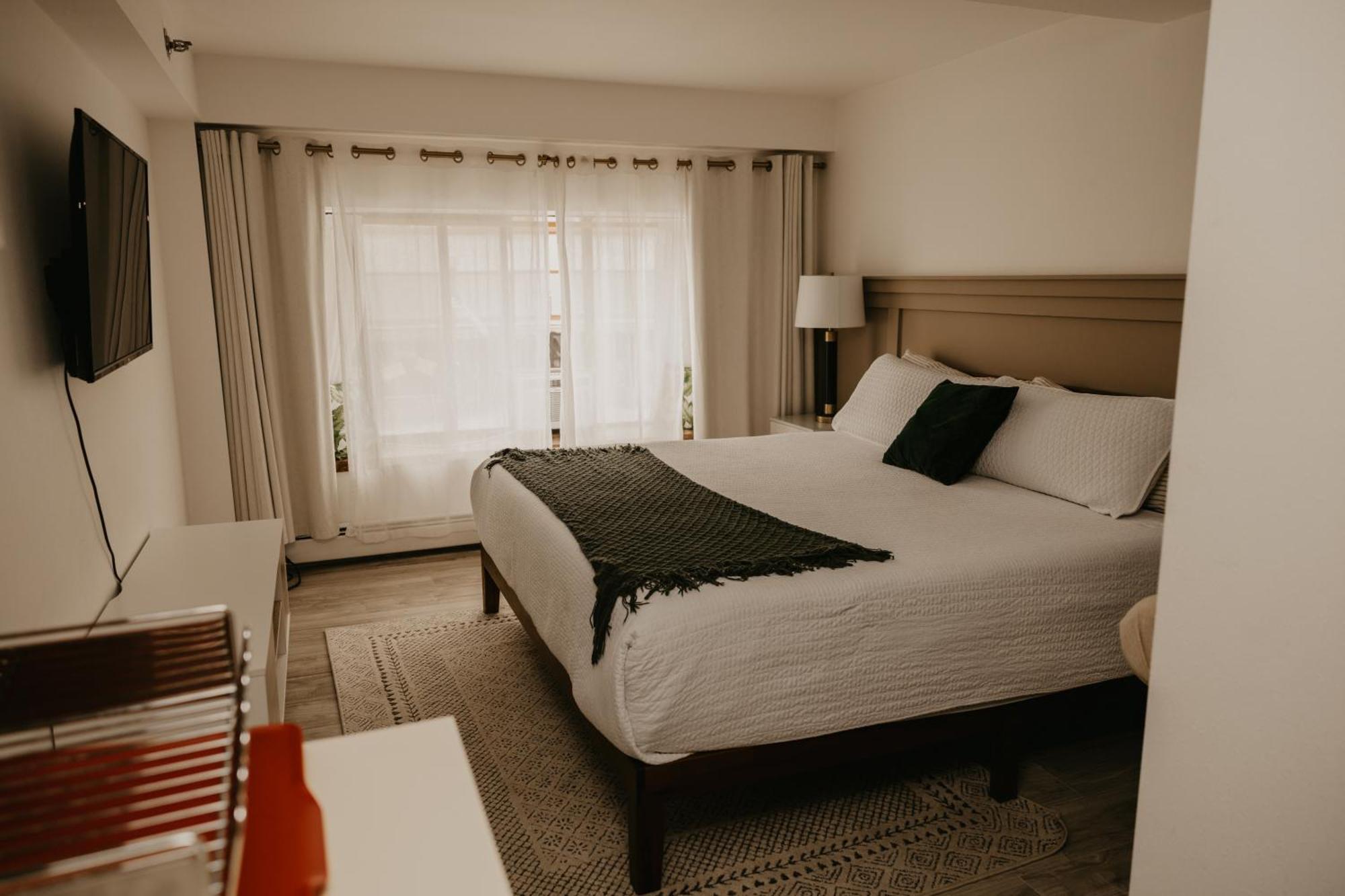 The Brooks Hotel Restaurant And Lounge 월리스 외부 사진